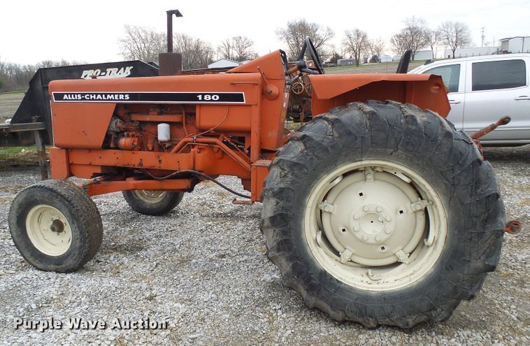 image for item DG5591 Allis Chalmers 180 tractor