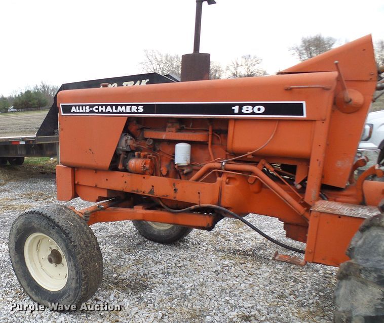 image for item DG5591 Allis Chalmers 180 tractor