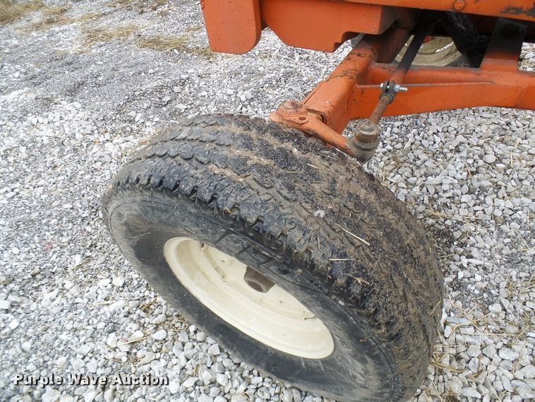 image for item DG5591 Allis Chalmers 180 tractor