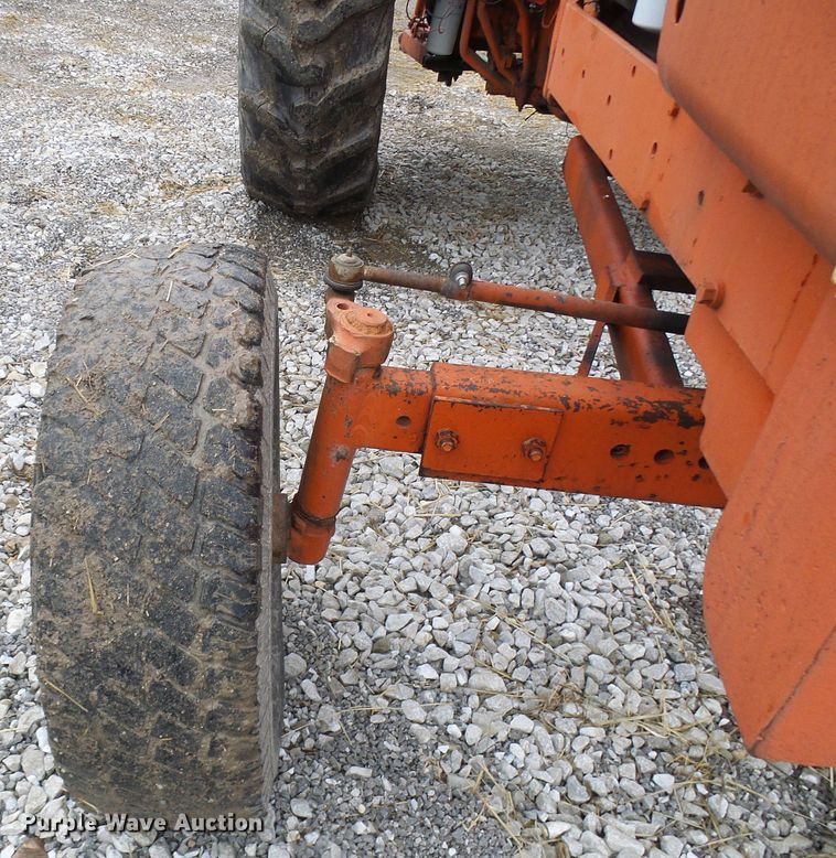 image for item DG5591 Allis Chalmers 180 tractor