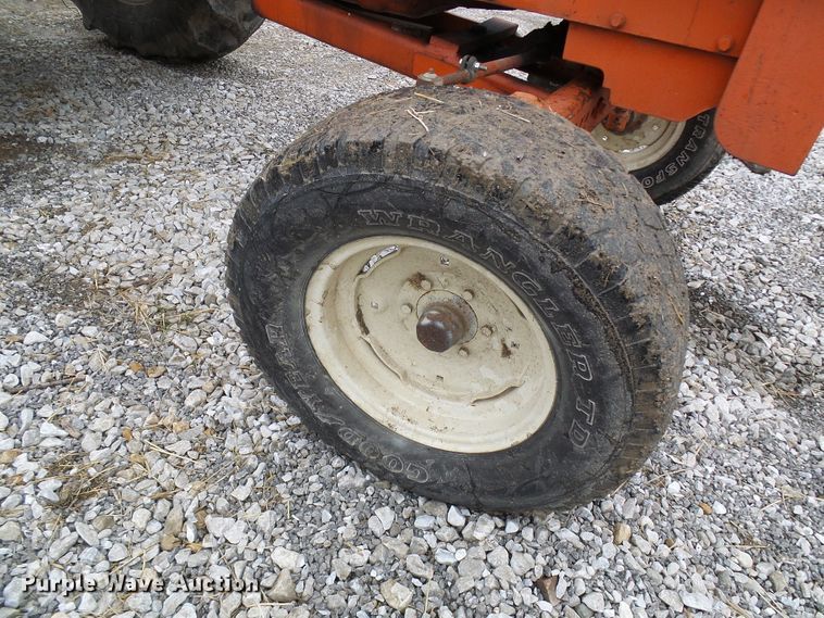 image for item DG5591 Allis Chalmers 180 tractor