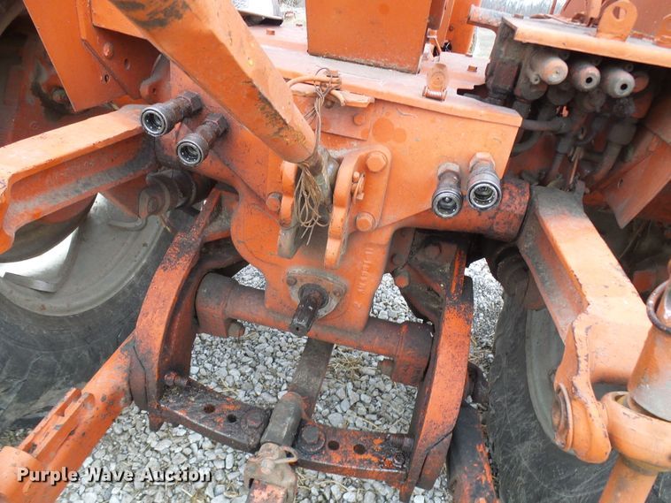 image for item DG5591 Allis Chalmers 180 tractor