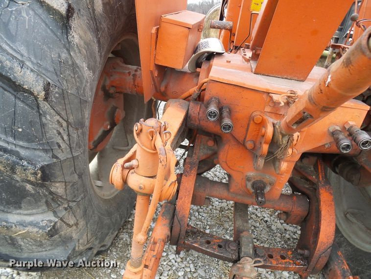 image for item DG5591 Allis Chalmers 180 tractor