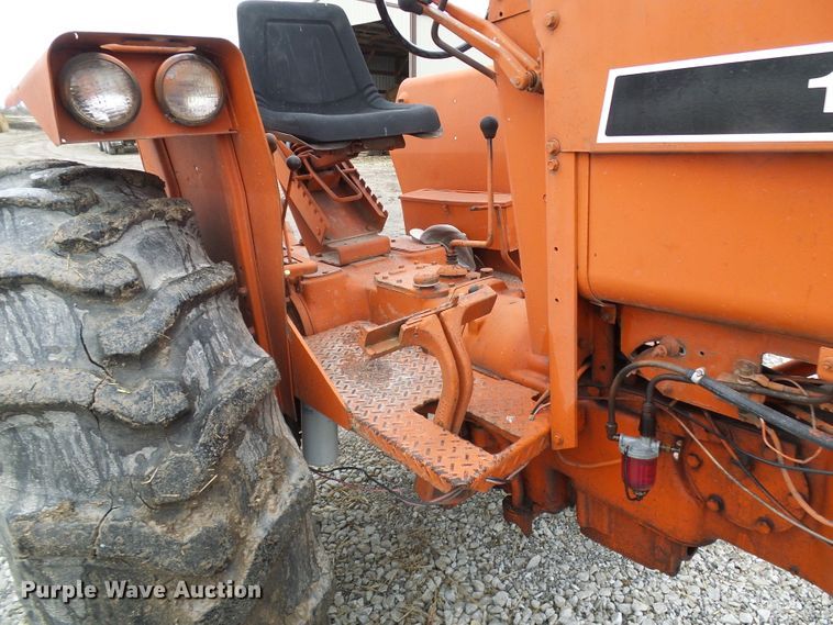 image for item DG5591 Allis Chalmers 180 tractor