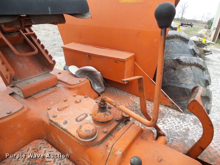 image for item DG5591 Allis Chalmers 180 tractor