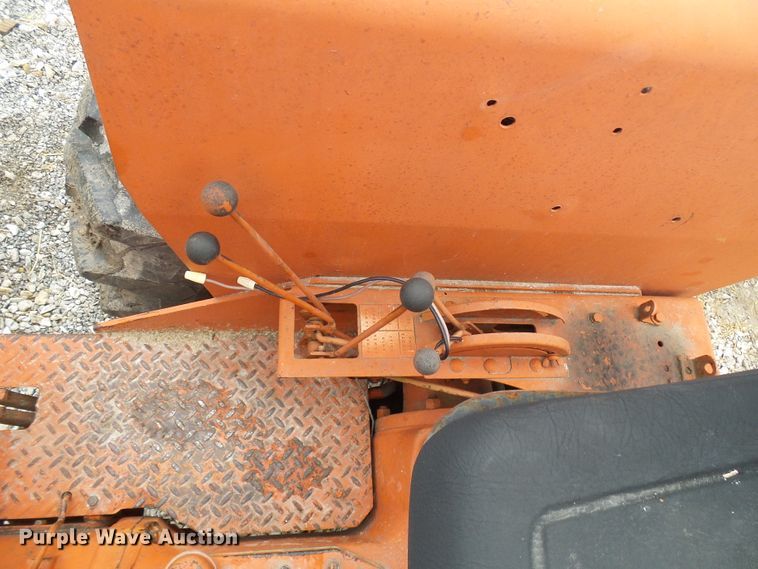 image for item DG5591 Allis Chalmers 180 tractor