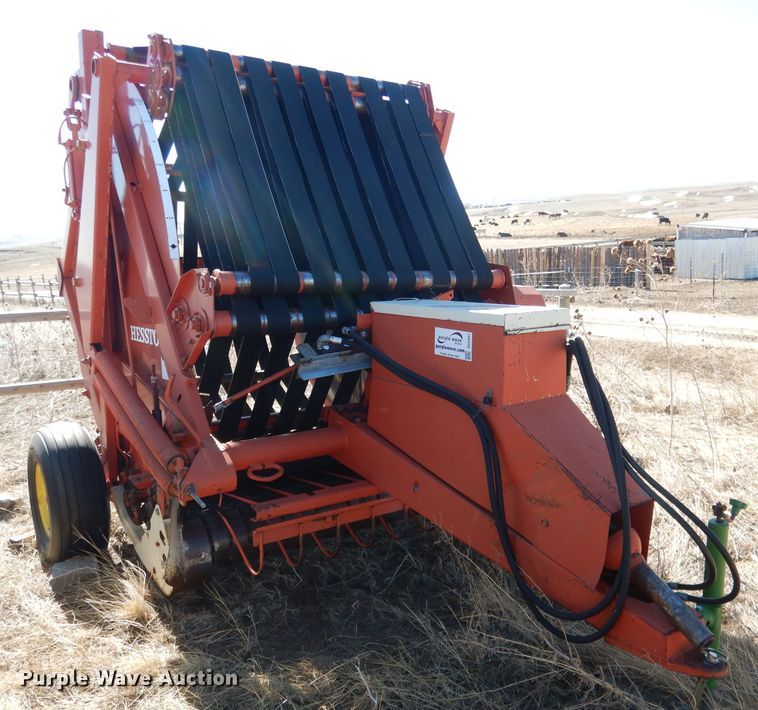 image for item DG5931 Hesston 5800 round baler