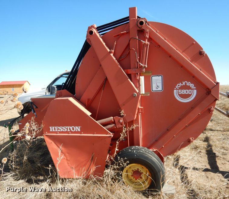 image for item DG5931 Hesston 5800 round baler