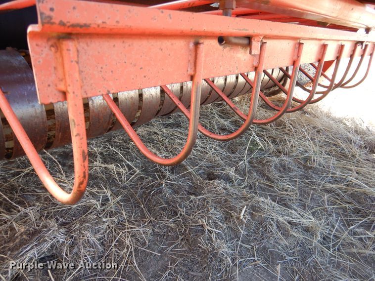 image for item DG5931 Hesston 5800 round baler