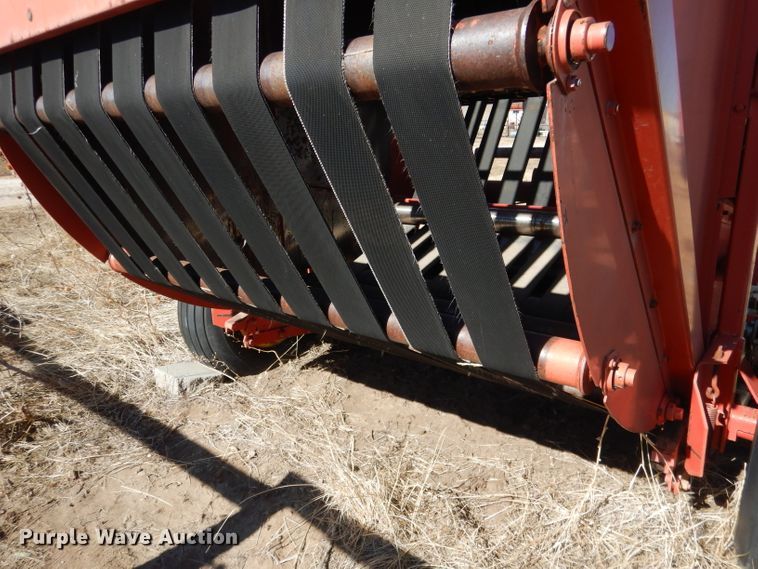 image for item DG5931 Hesston 5800 round baler