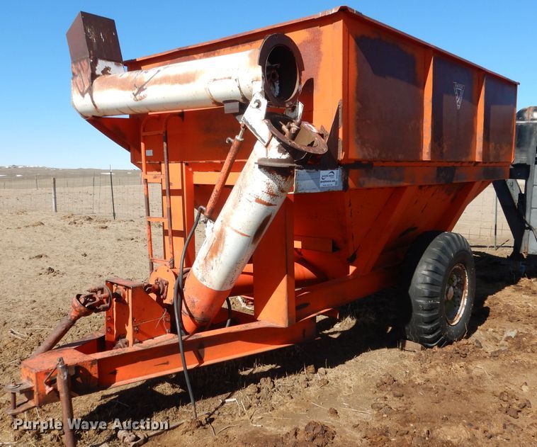 image for item DG5933 United grain cart