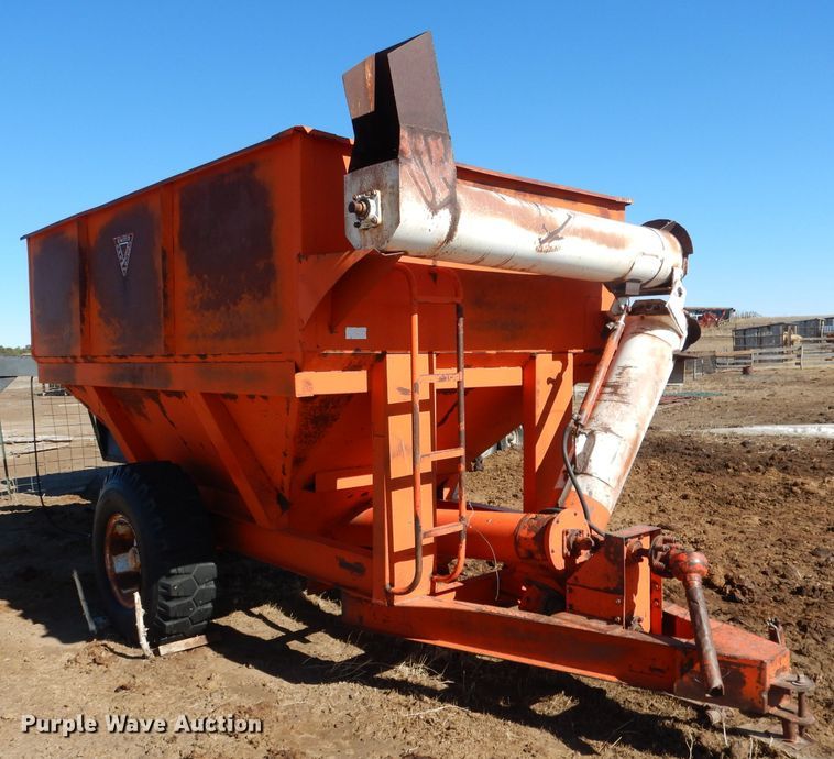 image for item DG5933 United grain cart