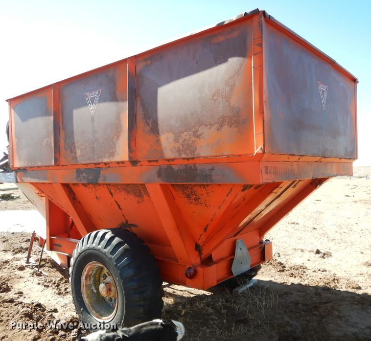 image for item DG5933 United grain cart