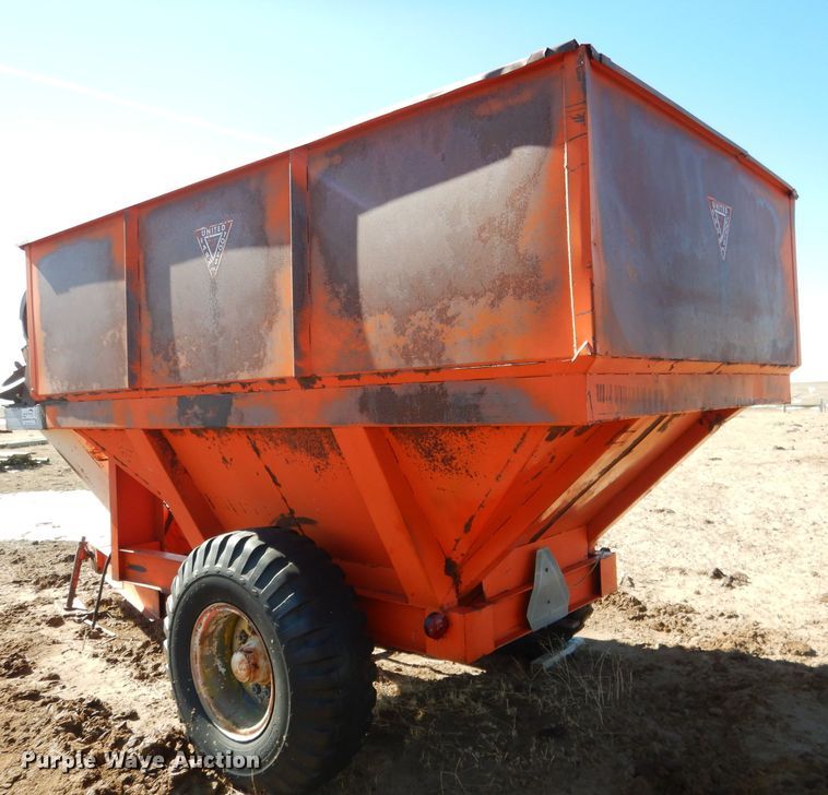 image for item DG5933 United grain cart