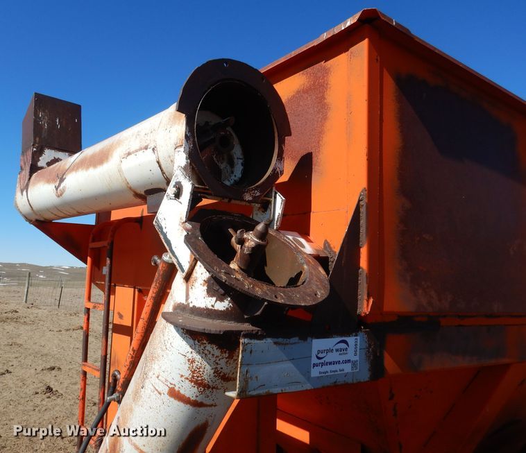 image for item DG5933 United grain cart