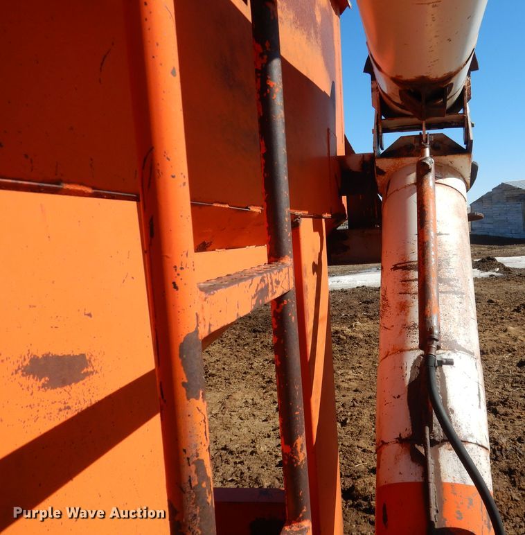 image for item DG5933 United grain cart