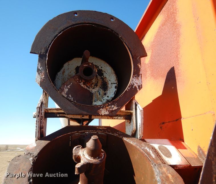 image for item DG5933 United grain cart