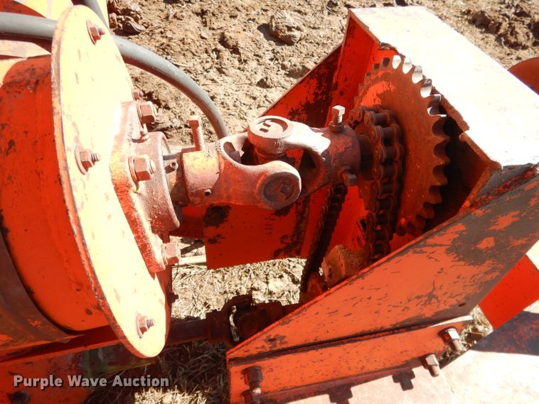 image for item DG5933 United grain cart