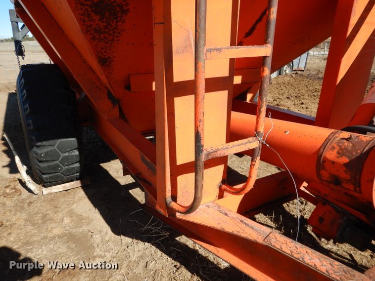 image for item DG5933 United grain cart