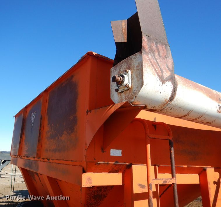 image for item DG5933 United grain cart