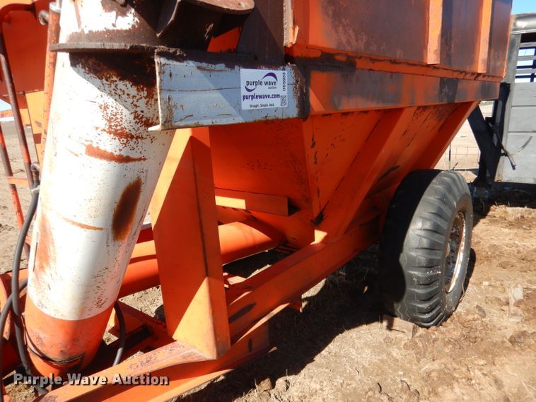 image for item DG5933 United grain cart