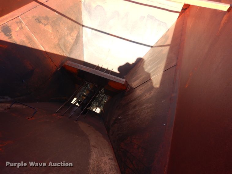 image for item DG5933 United grain cart