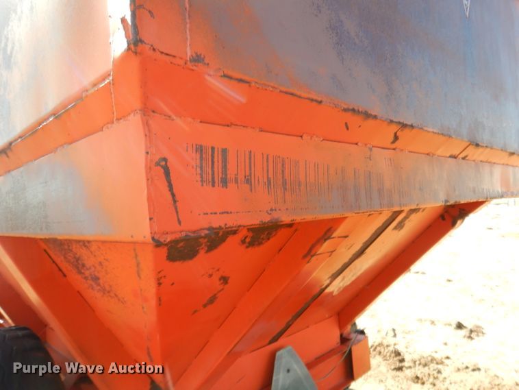 image for item DG5933 United grain cart