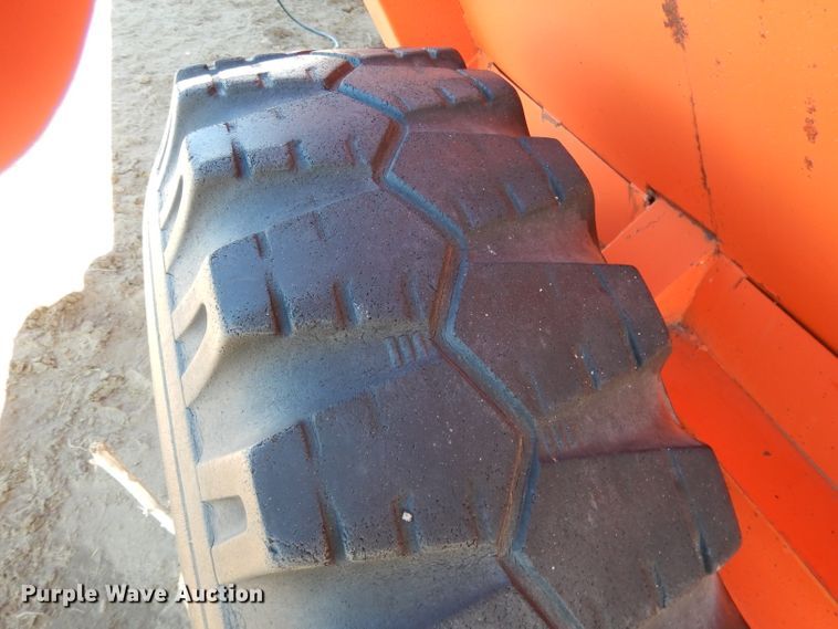 image for item DG5933 United grain cart