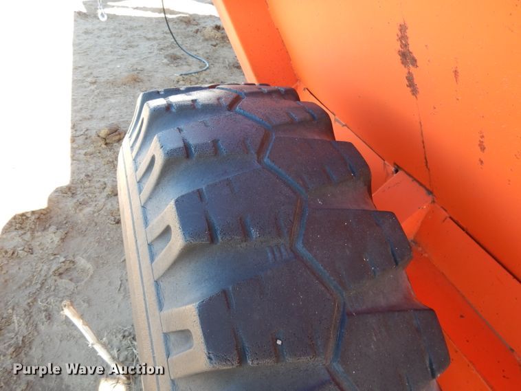 image for item DG5933 United grain cart