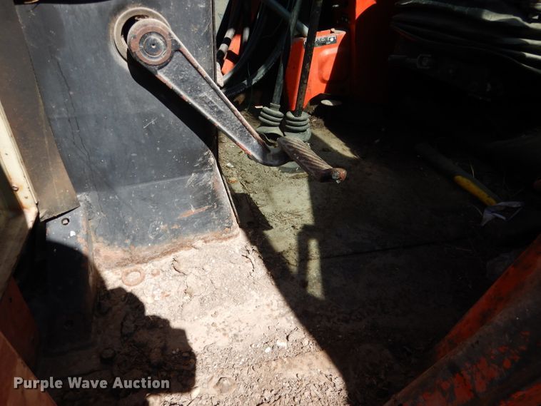 image for item DG5934 1981 Allis Chalmers 6080 MFWD tractor