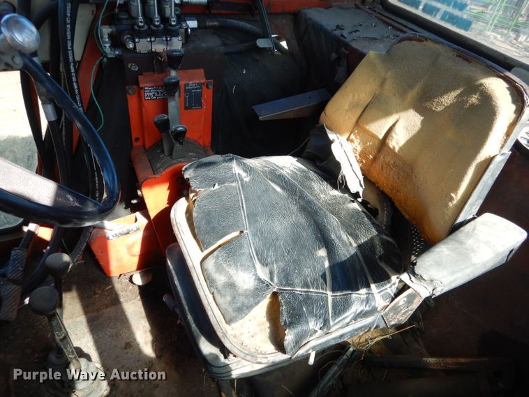 image for item DG5934 1981 Allis Chalmers 6080 MFWD tractor