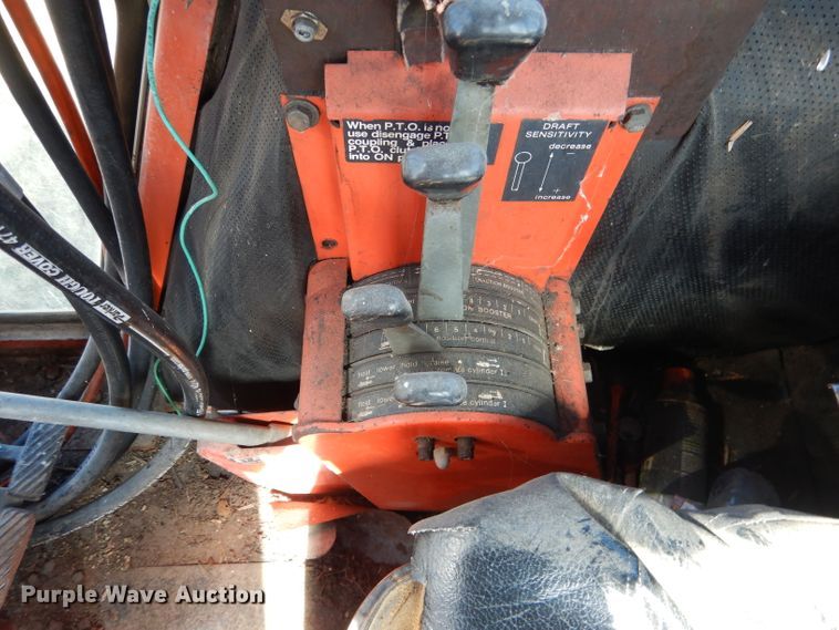 image for item DG5934 1981 Allis Chalmers 6080 MFWD tractor