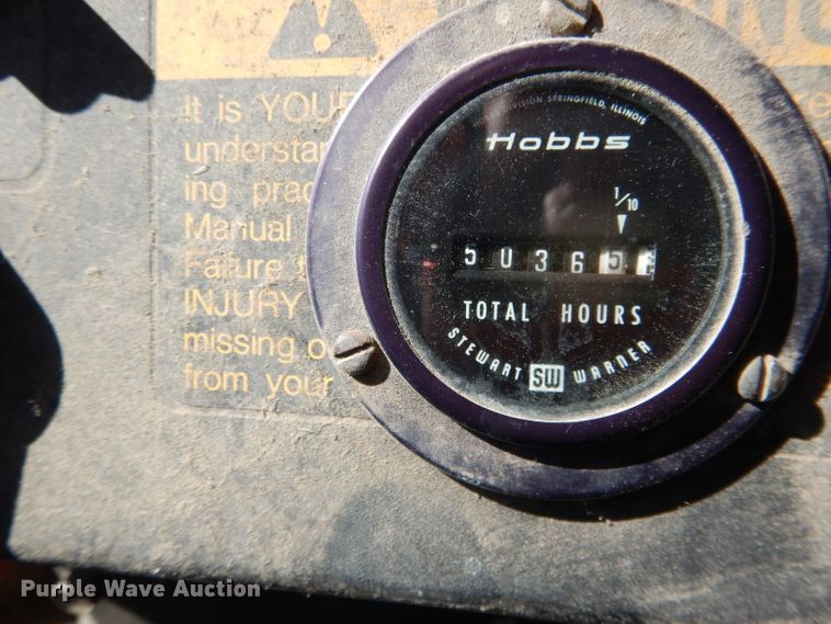 image for item DG5934 1981 Allis Chalmers 6080 MFWD tractor