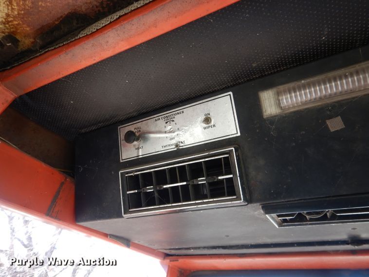 image for item DG5934 1981 Allis Chalmers 6080 MFWD tractor