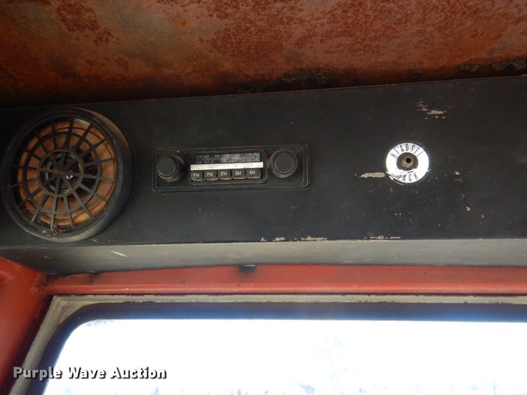 image for item DG5934 1981 Allis Chalmers 6080 MFWD tractor