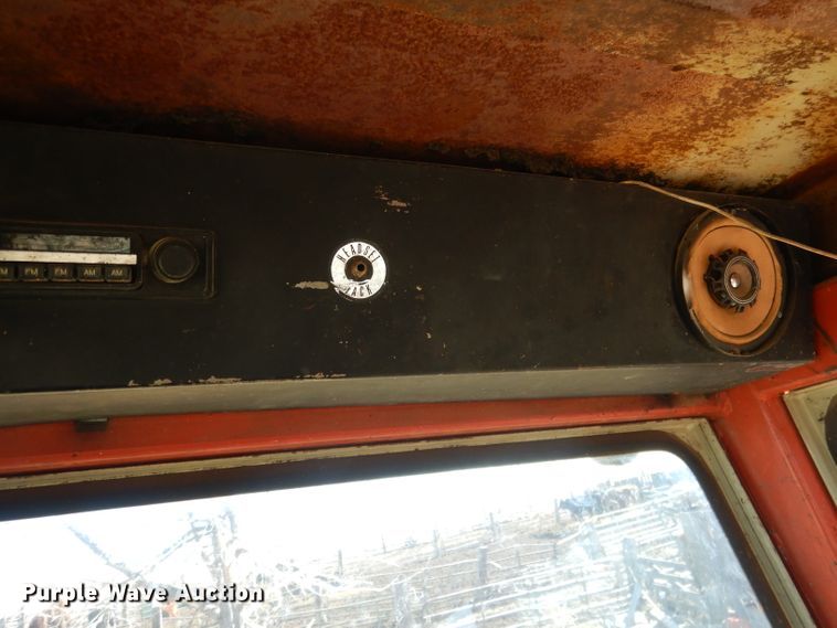 image for item DG5934 1981 Allis Chalmers 6080 MFWD tractor