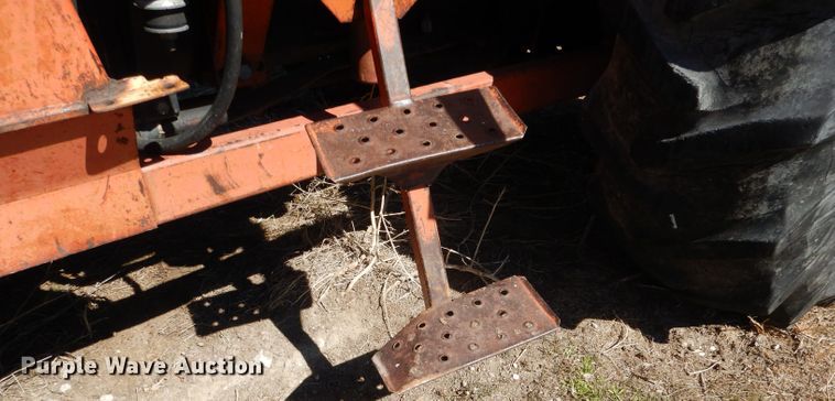 image for item DG5934 1981 Allis Chalmers 6080 MFWD tractor