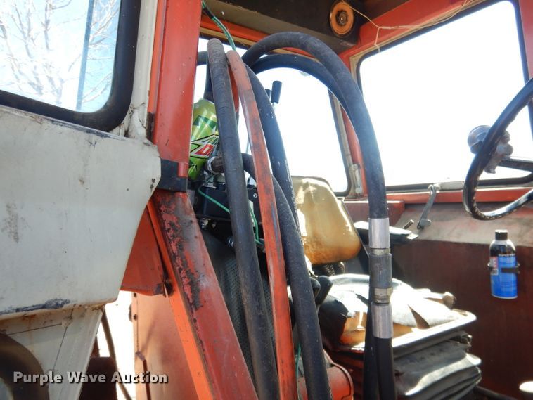 image for item DG5934 1981 Allis Chalmers 6080 MFWD tractor