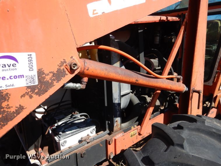 image for item DG5934 1981 Allis Chalmers 6080 MFWD tractor