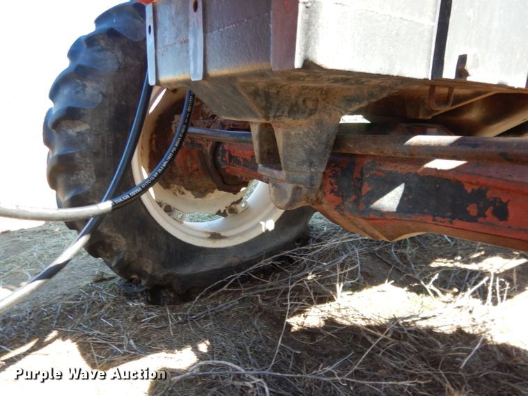 image for item DG5934 1981 Allis Chalmers 6080 MFWD tractor