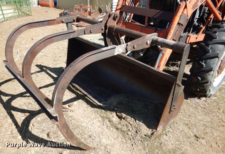 image for item DG5934 1981 Allis Chalmers 6080 MFWD tractor