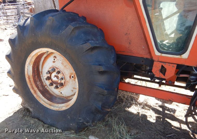 image for item DG5934 1981 Allis Chalmers 6080 MFWD tractor