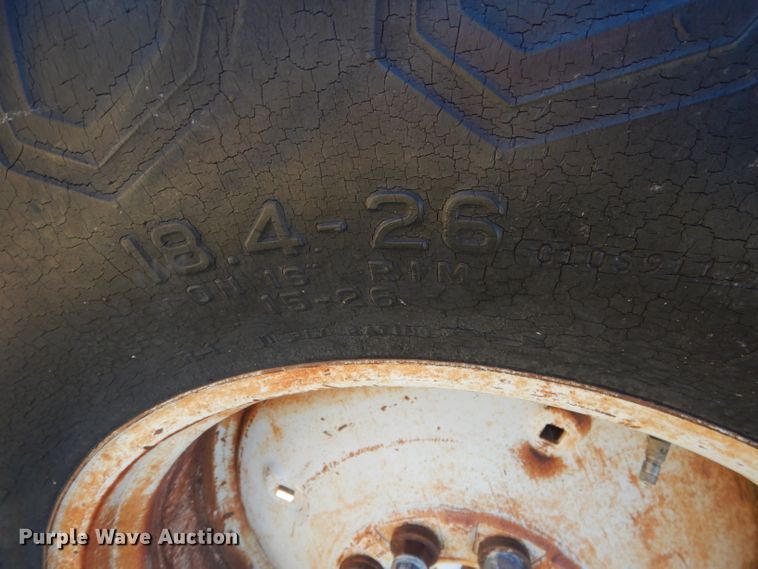 image for item DG5934 1981 Allis Chalmers 6080 MFWD tractor