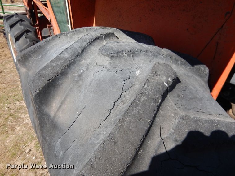 image for item DG5934 1981 Allis Chalmers 6080 MFWD tractor