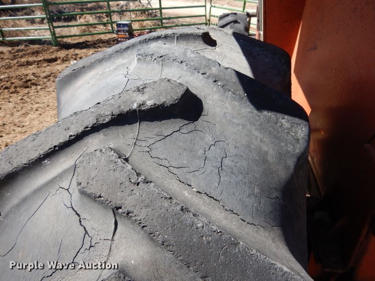 image for item DG5934 1981 Allis Chalmers 6080 MFWD tractor