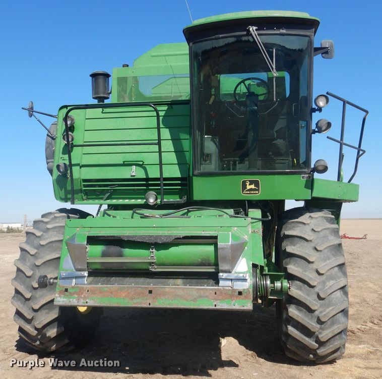 image for item DG5937 1988 John Deere 7720 Titan II combine