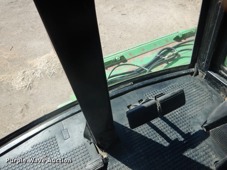 image for item DG5937 1988 John Deere 7720 Titan II combine