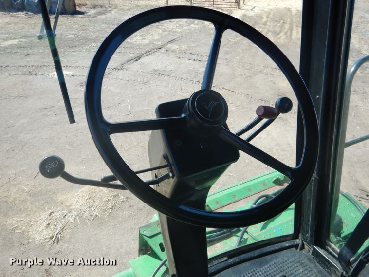 image for item DG5937 1988 John Deere 7720 Titan II combine