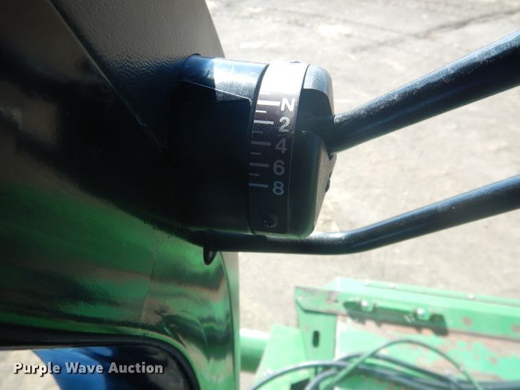 image for item DG5937 1988 John Deere 7720 Titan II combine