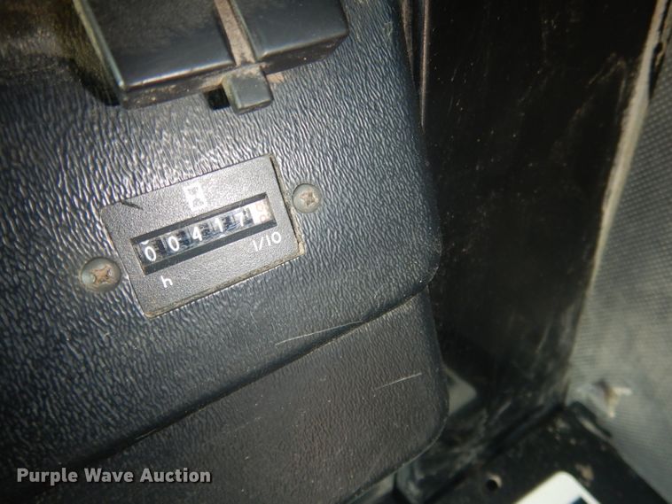 image for item DG5937 1988 John Deere 7720 Titan II combine